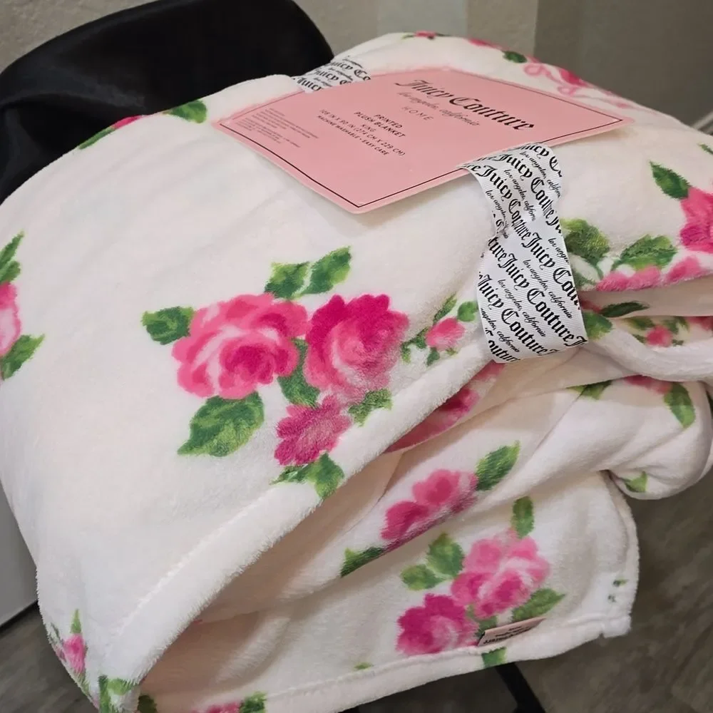 Juicy Couture‎ Home Plush King Size Floral Throw Blanket